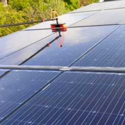 XPOtool Waschbürste Teleskopstiel und Wasserzufuhr Set, 6 m Stiel, 10 m Schlauch, Waschbesen u.a. für Fenster und Solarpaneele